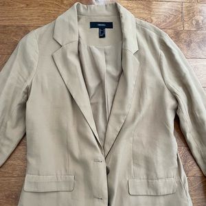 EUC Forever 21 beige blazer